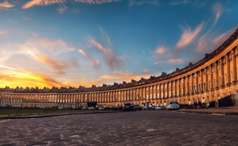The Royal Crescent in Bath at golden hour
